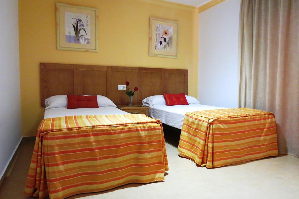 Apartamentos Turisticos Las Yucas Torre Del Mar Eksteriør bilde