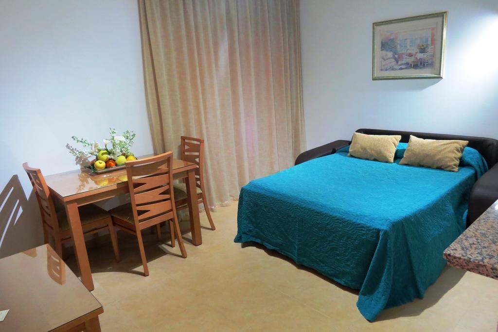 Apartamentos Turisticos Las Yucas Torre Del Mar Eksteriør bilde