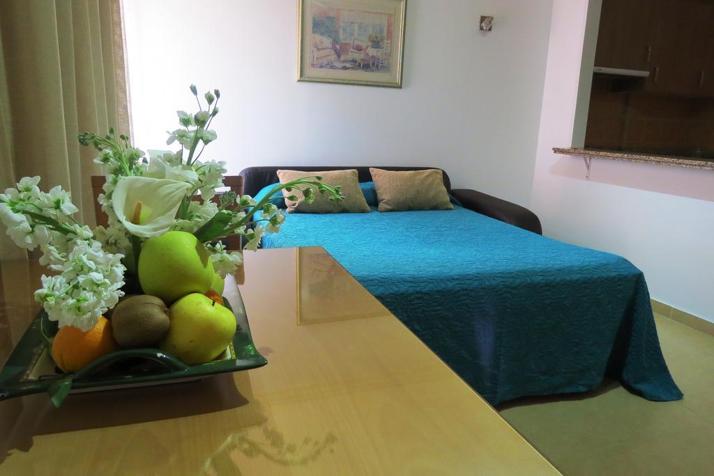 Apartamentos Turisticos Las Yucas Torre Del Mar Eksteriør bilde