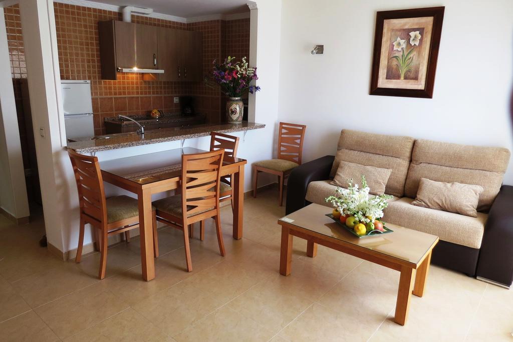 Apartamentos Turisticos Las Yucas Torre Del Mar Eksteriør bilde