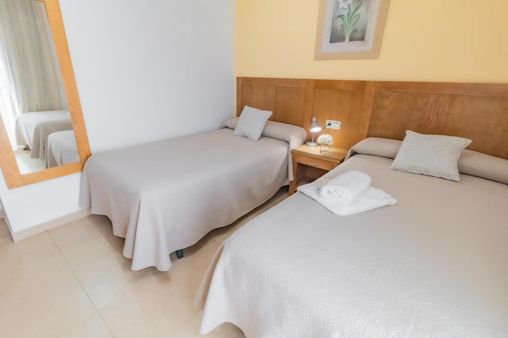 Apartamentos Turisticos Las Yucas Torre Del Mar Eksteriør bilde