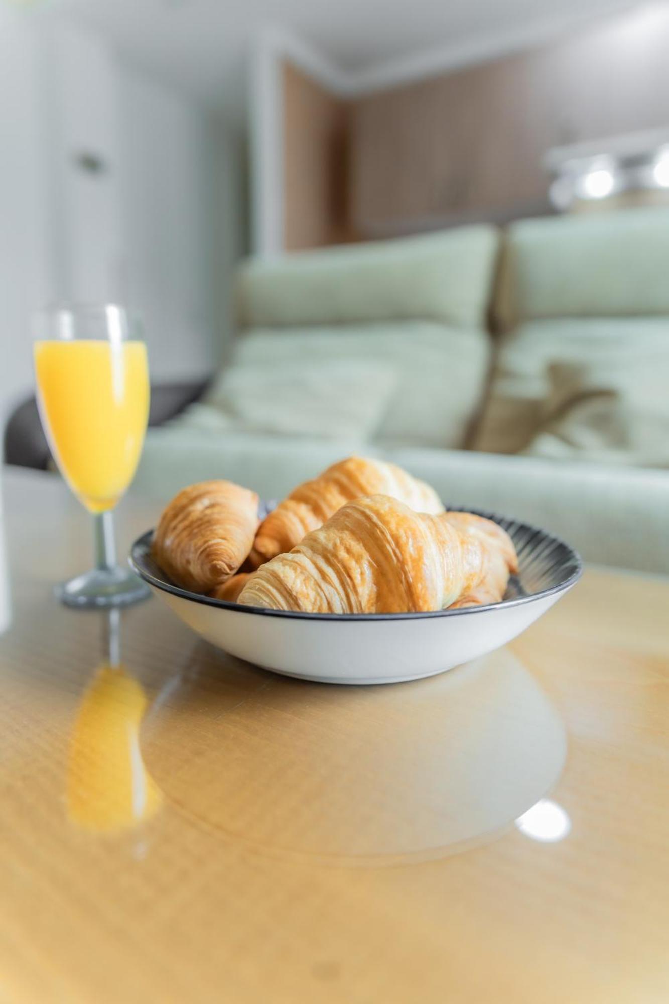 Apartamentos Turisticos Las Yucas Torre Del Mar Eksteriør bilde
