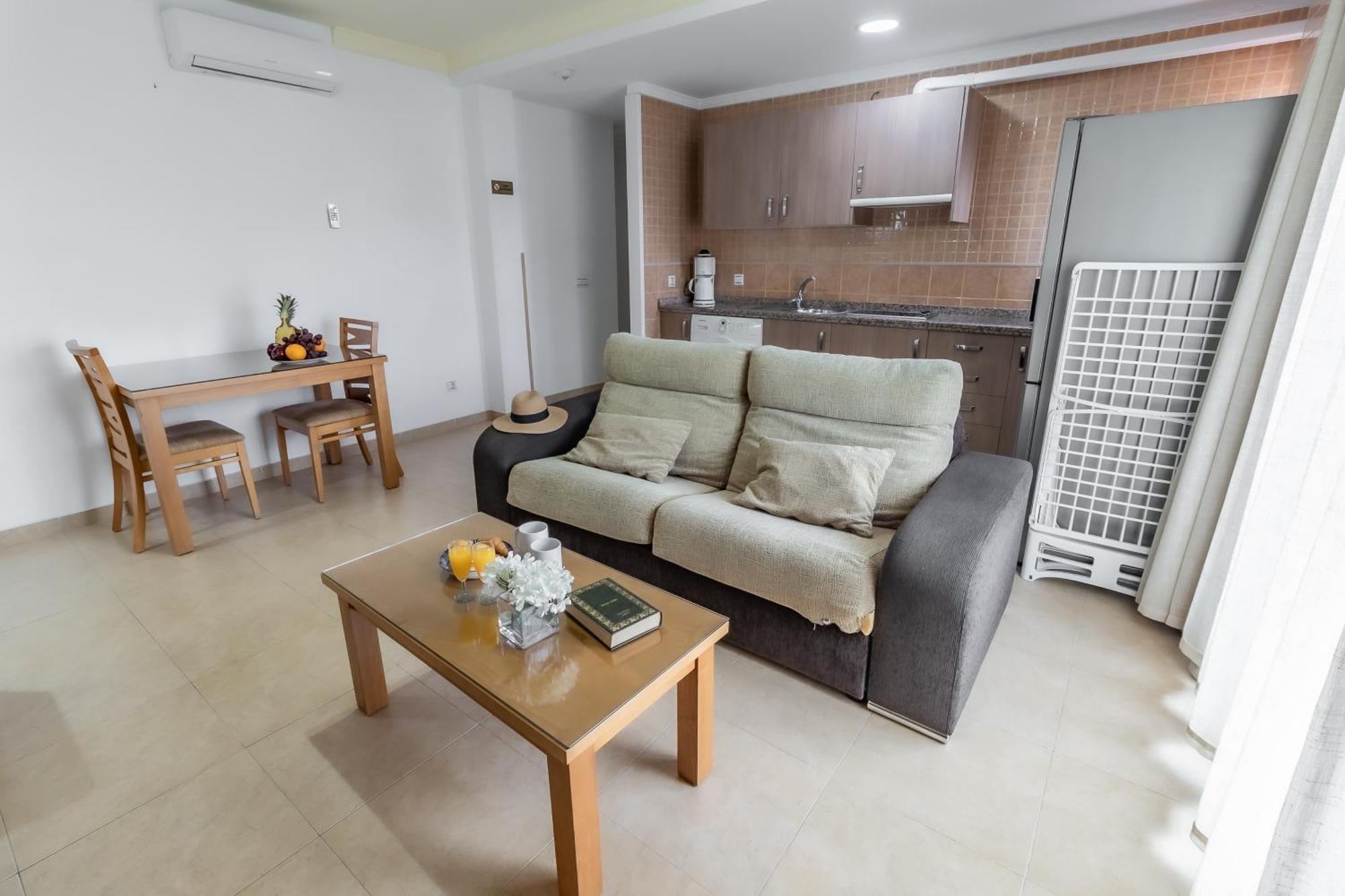 Apartamentos Turisticos Las Yucas Torre Del Mar Eksteriør bilde